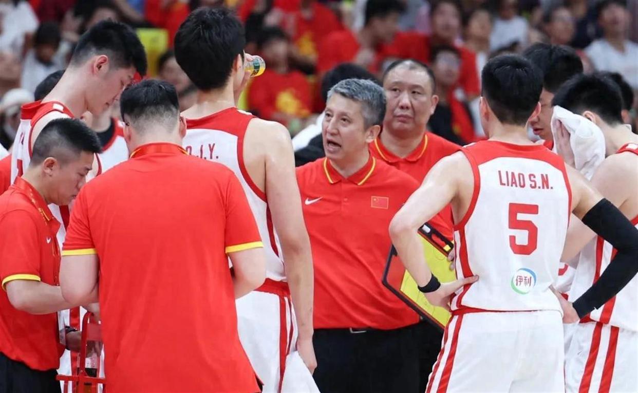 DAZN：齐沃赛前找加斯佩里尼搭话，称赞说这支罗马真强